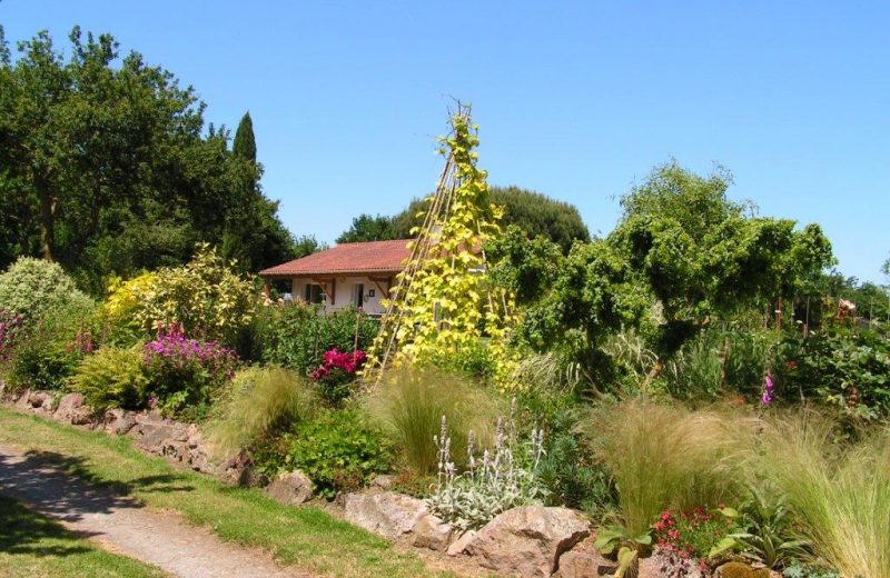 2016 le Relais des Garennes MONTBERT tipi fleuri