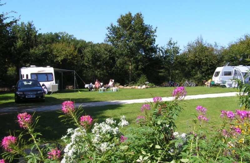 GT2016 le Relais des Garennes MONTBERT, emplacement prairie ensoleillée