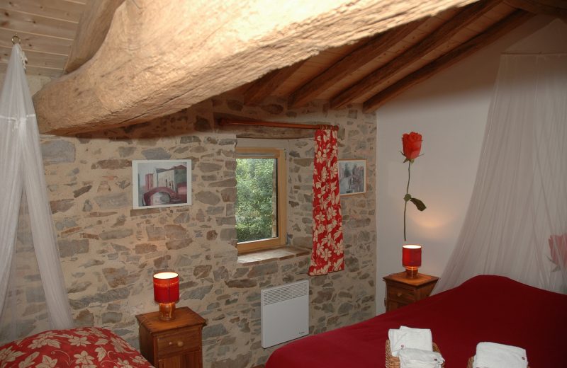 Chambre Rose rouge, lits double ou simples (3p)