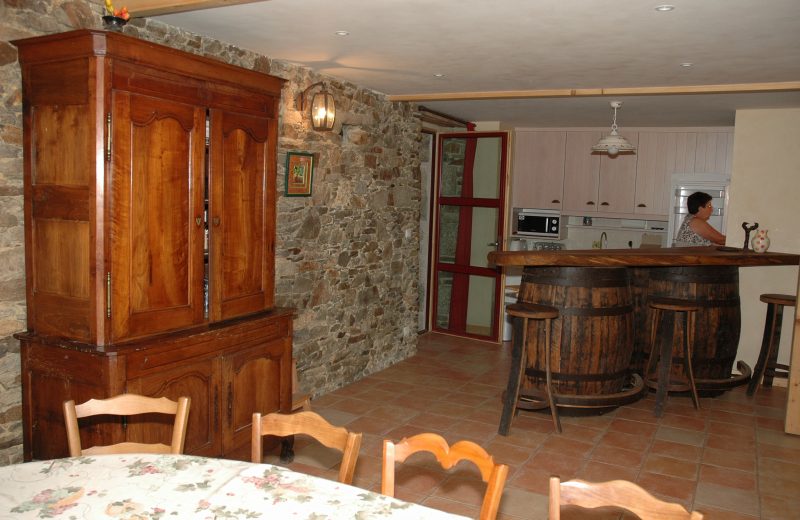 Gîte de séjour – Gîte Le Pressoir – Vers la cuisine