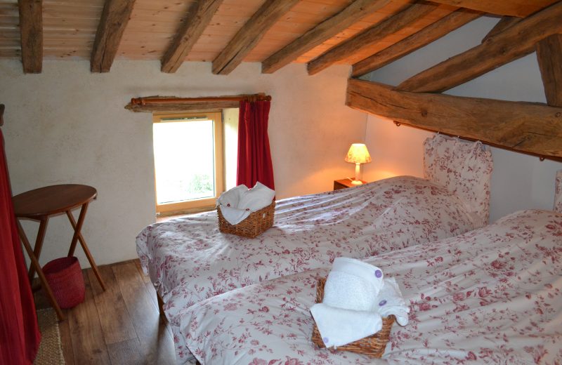 Chambre Tomette, lits double ou simples (2p)
