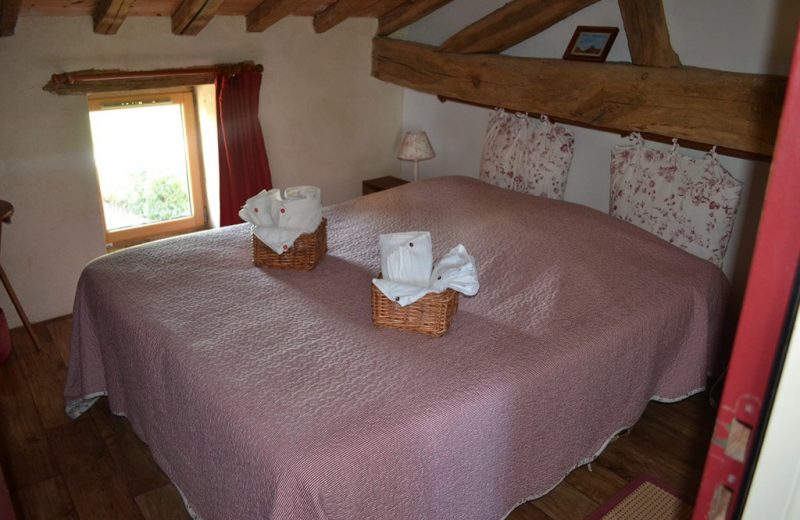 Gîte Le Pressoir, Ch. Tomette – Lits double ou simples (2p)