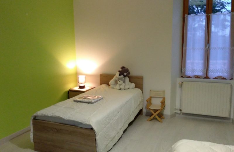 253645 – Lit de 90, chambre