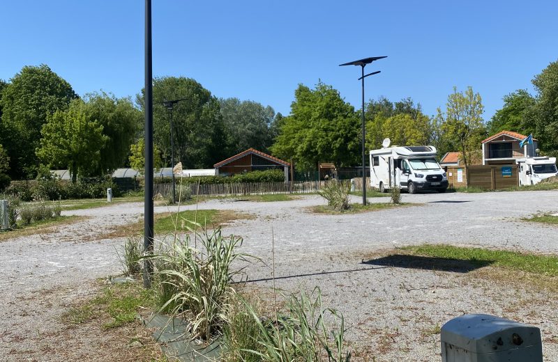 Aire de camping-car du camping du Chêne
