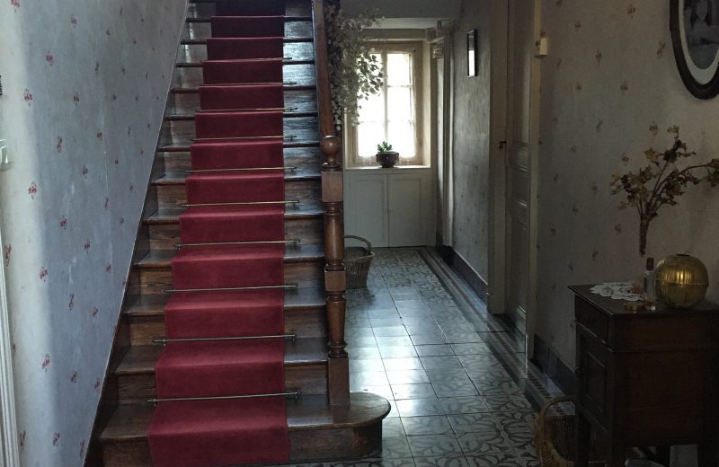 Escalier d’accés chambres