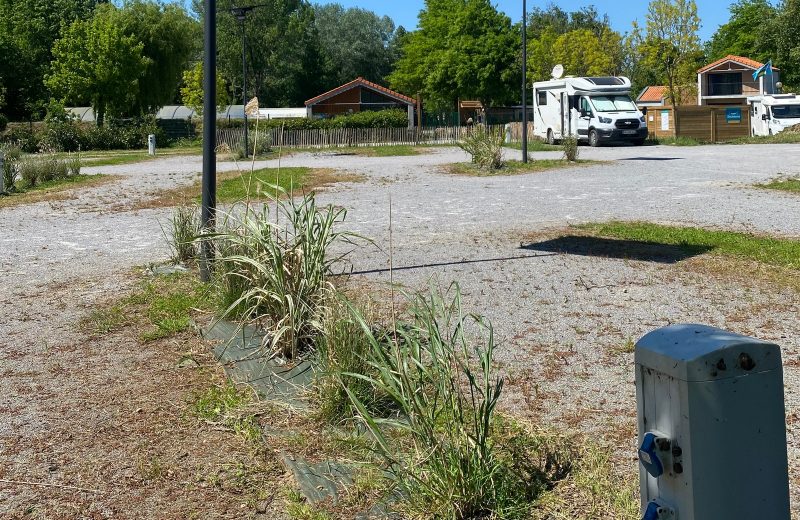 Aire de camping-car du camping du Chêne