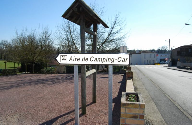 aire camping car  la boissiere