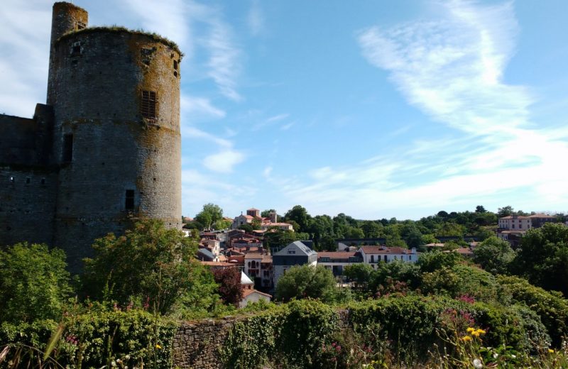 Visite guidee de clisson : de la ville médiévale aux paysages d’italie