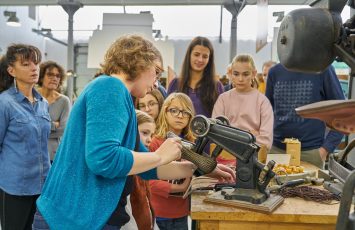 musee-chaussure-st-andre-de-la-marche-sevremoine-loire-nantes-cholet-puy-du-fou-4-Dominique-Drouet